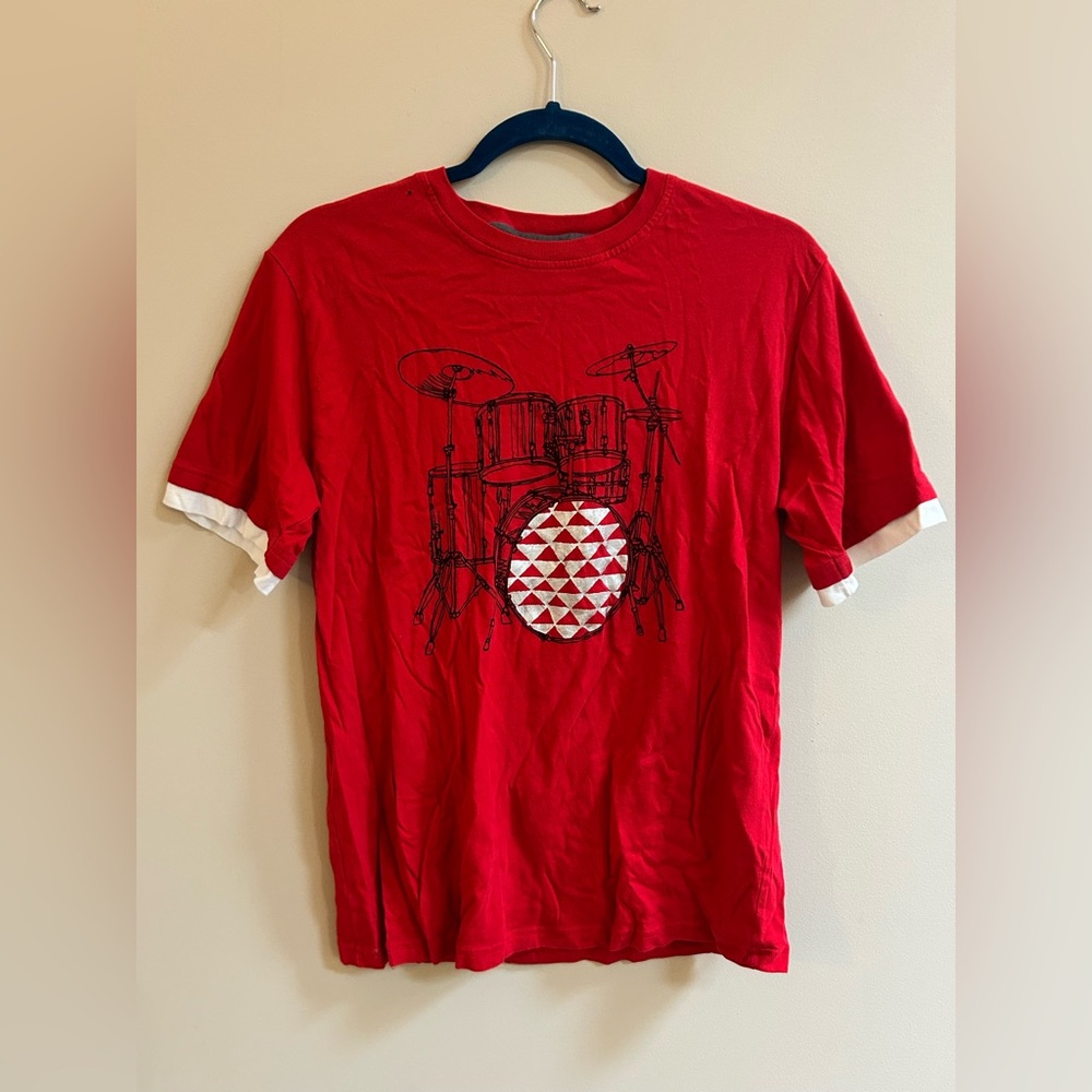 2009 Union Bay Drum Graphic Print Tee Cotton Shirt Top, Dummer Musician Y2K
